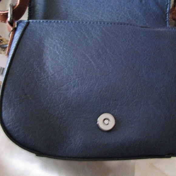 ⚡SALE ⚡NWT Hayden Harnett Saddle Bag in Blue - Picture 6 of 8